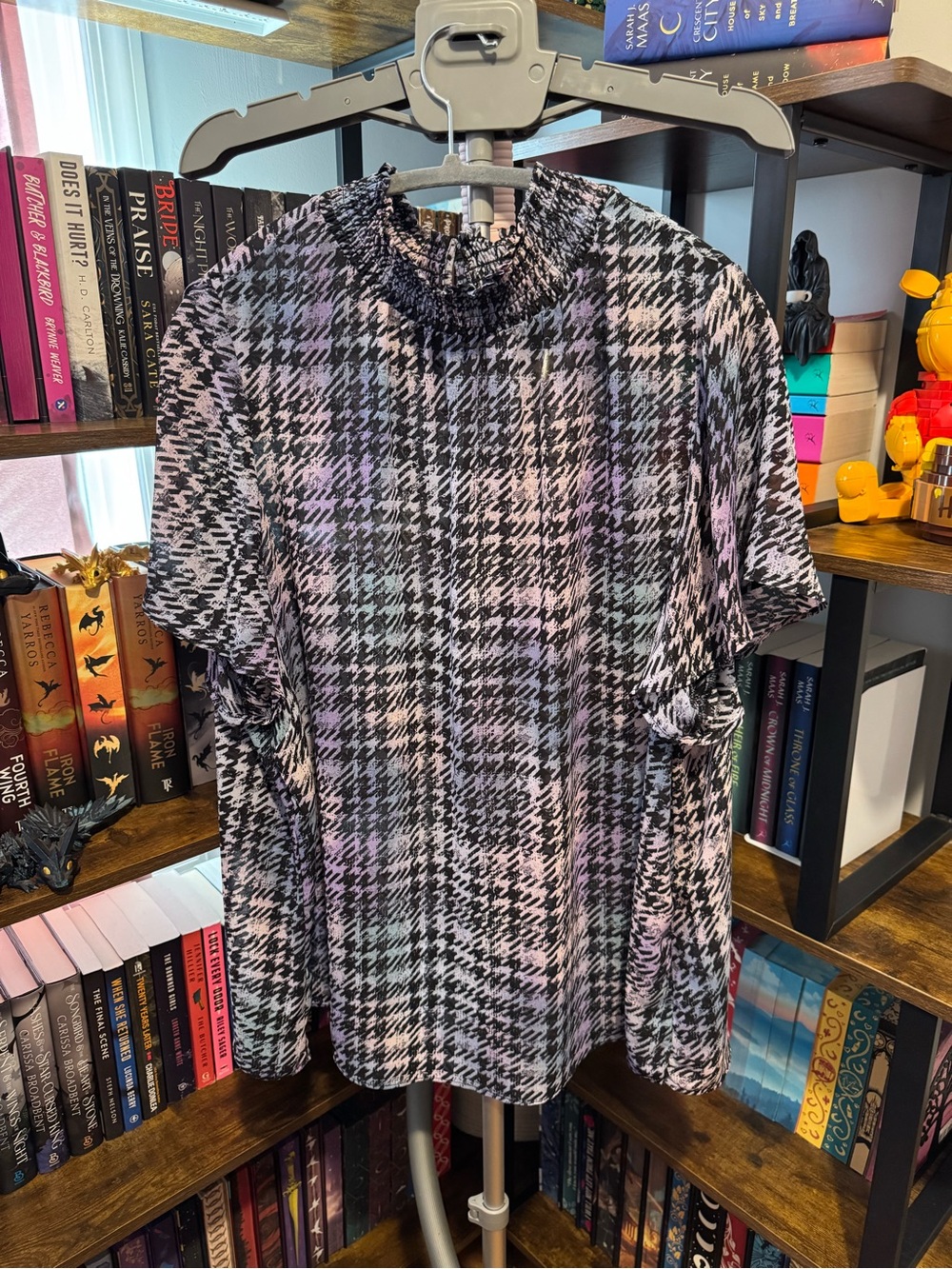 torrid Black and lilac Houndstooth Short Sleeve Blouse